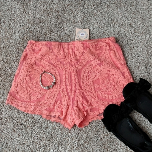 NWT Lace short - Picture 5 of 5